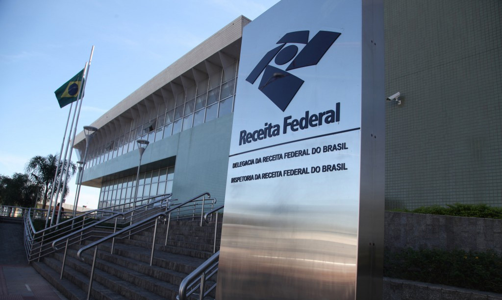 As certidões negativas foram prorrogadas por 90 dias e os prazos até 29 de maio. O governo federal editou duas portarias importantes para os contribuintes entre a noite de segunda-feira ...